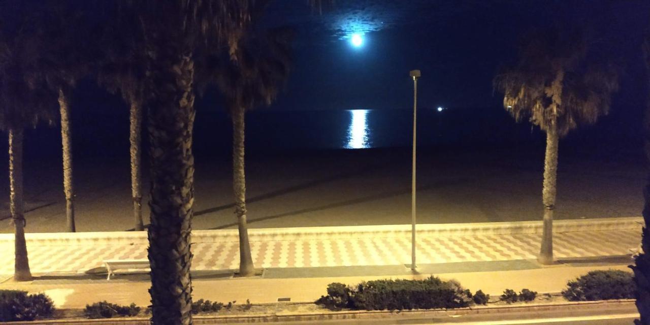 Premiere Ligne De Mer Roquetas de Mar Buitenkant foto